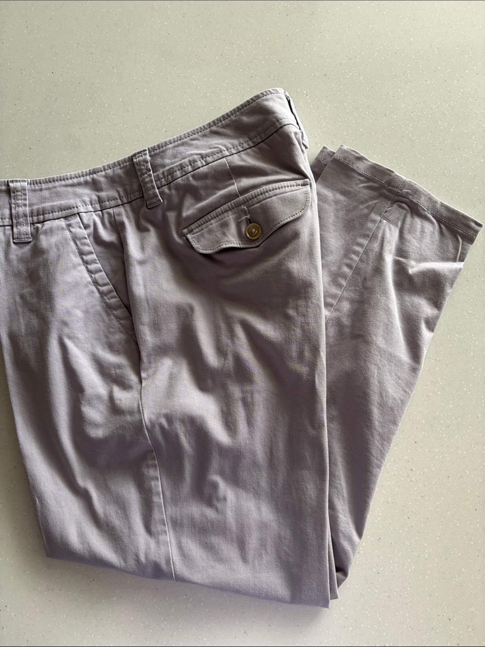 Liz Claiborne Women’s Chino Pants in Light Gray-10P- Like New